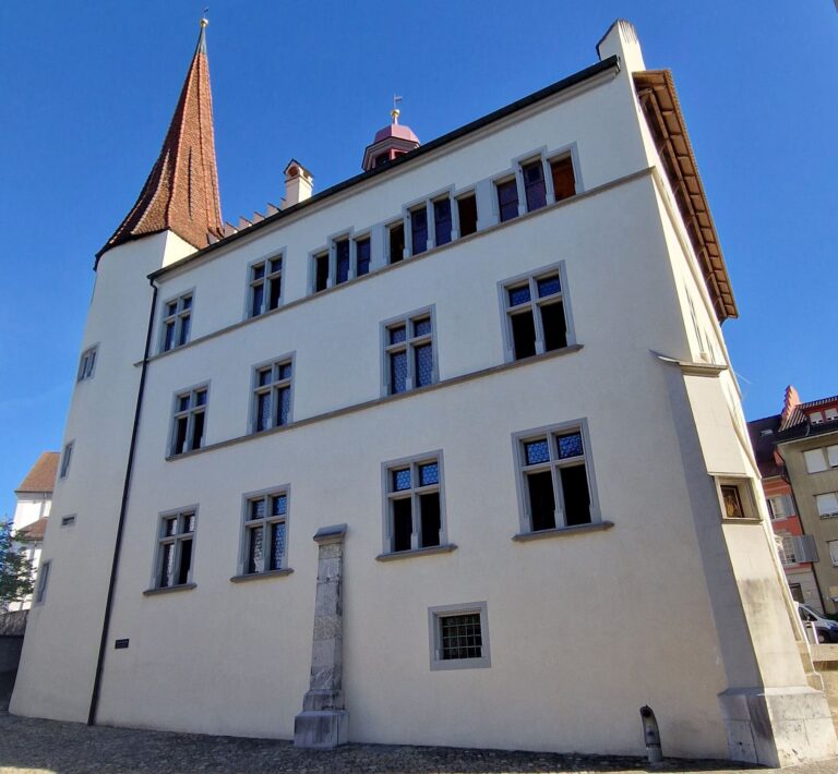Rathaus Sursee – Markt, Münzen & Geschichte seit 1546